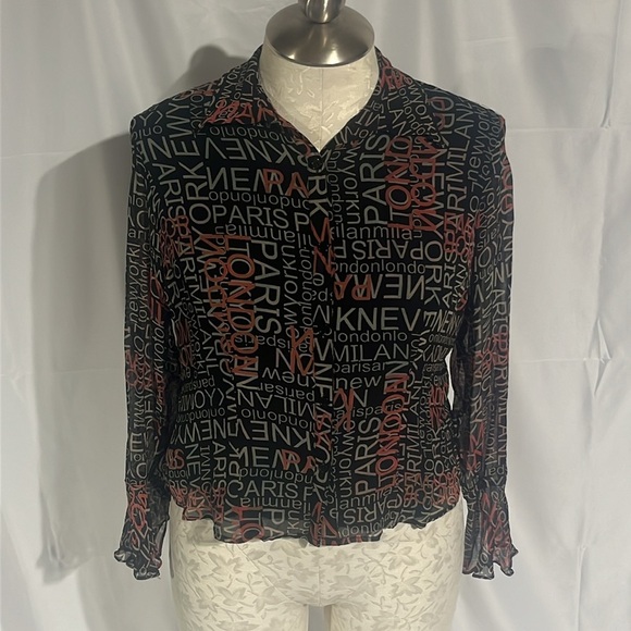 Fashion Bug Tops - Fashion Bug women’s button down 100% silk blouse size xlarge .